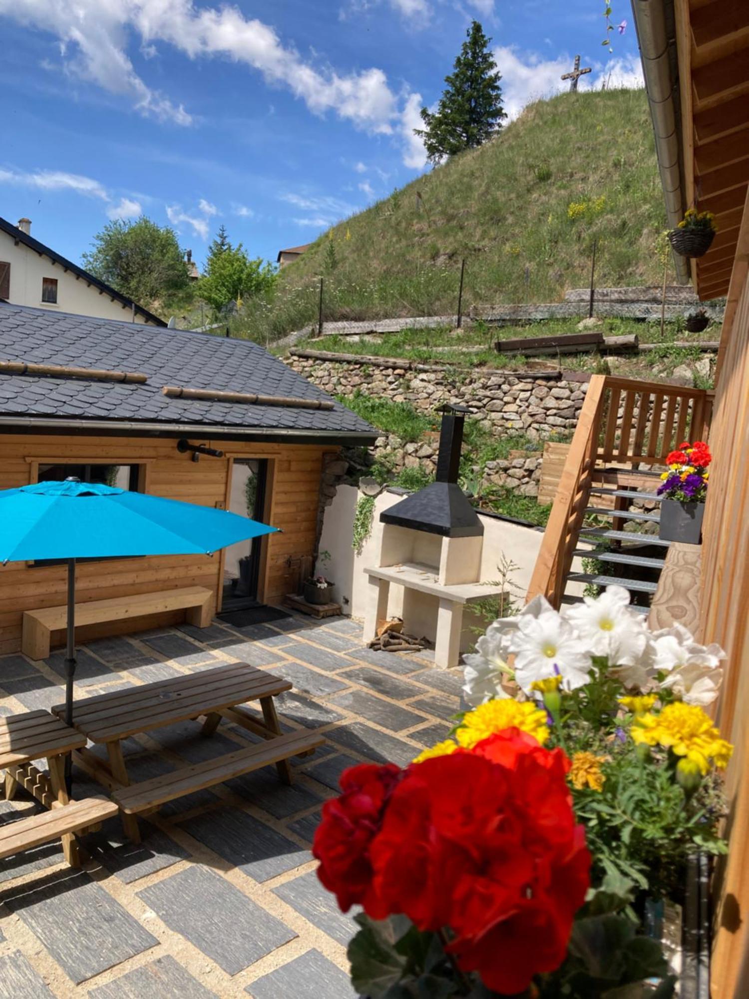 Maison Canelle Le Clos Des Ours Matemale Eksteriør billede